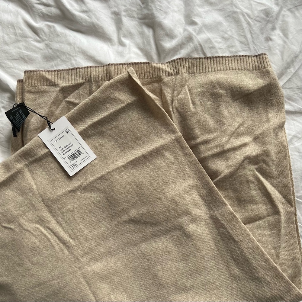 Theory Cozy Scarf Light Oatmeal NWT
